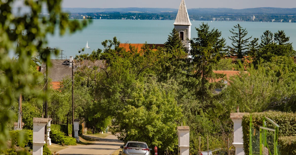 Paloznak és a Balaton gyönyörű környezete